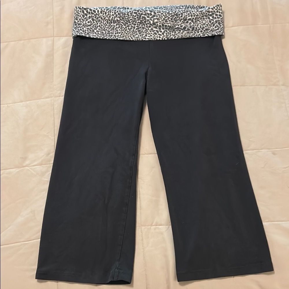 Victoria’s Secret capri yoga pants